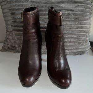 Jeffrey Tyler leather ankle boots size 8